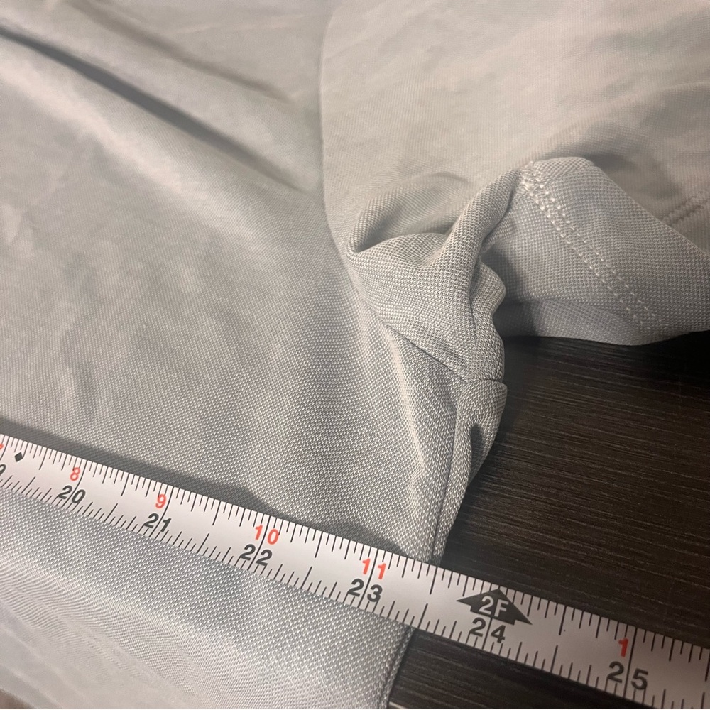 Tommy Bahama‎ Men's Short-Sleeve Crewneck Tee in Pale Blue - Picture 6 of 6
